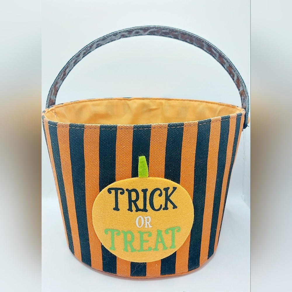 Halloween‎ trick or treat canvas basket accessory decor